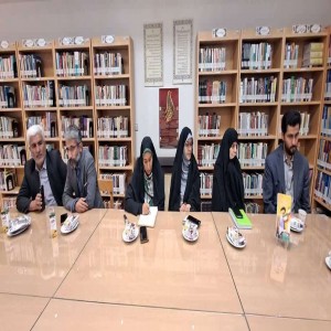 گزارش تصویری از برگزاری انجمن کتابخانه های عمومی شهرستان بهار به ریاست فرماندار شهرستان در کتابخانه گنجنامه روستای حسام آباد