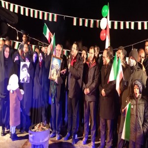 بانگ الله اکبر در روستای حیدره قاضی خان به مناسبت ۲۲ بهمن