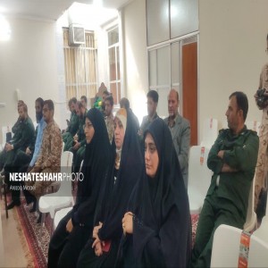 گزارش تصویری از دیدار رزمندگان و بسیجیان با امام جمعه شهرستان بهار به مناسبت گرامیداشت هفته دفاع مقدس