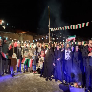 بانگ الله اکبر در روستای حیدره قاضی خان به مناسبت ۲۲ بهمن