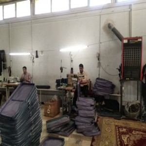 مدیرکل دفتر صنایع پوشاک و منسوجات وزارت صمت از واحد های تولیدی پوشاک شهرستان بهار بازدید کرد