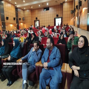 ویژه برنامه جشن بزرگ انقلاب با حضور کودکان، نوجوانان و خانواده ها