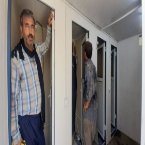 تصاویری از موکب آیت الله بهاری مستقر در کربلا و آماده سازی محیط برای استقبال از زائرین