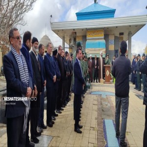 گزارش تصویری از غبارروبی مزار شهدا به مناسبت هفته بسیج