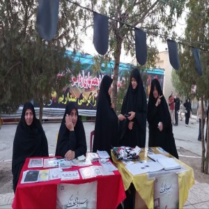 گزارش تصویری از حال و هوای خادمی در موکب آيت الله بهاری(ره) مستقر در ورودی شهر بهار