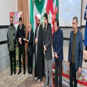 زنگ انقلاب با حضور مسئولین، مدیران و دانش آموزان در مدرسه دخترانه شهید سلیمانی در لالجین نواخته شد