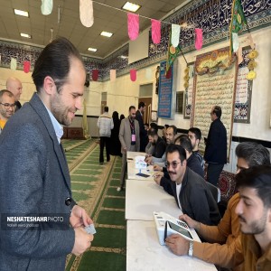 گزارش تصویری از حضور حجت السلام محققی، دکتر میرزایی بخشدار و شهردار لالجین در مصلی این شهر در ساعات اولیه رای دهی