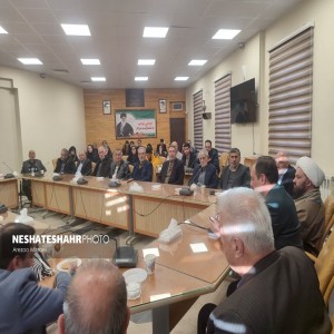 گزارش تصویری از نشست جمعی از فعالین اجتماعی شهر با فرماندار شهرستان