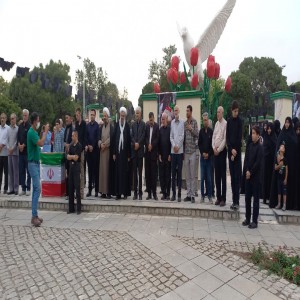 گزارش تصویری از اهتراز پرچم امام حسین به مناسبت فرارسیدن ماه محرم در میدان شهدا (شهرداری)