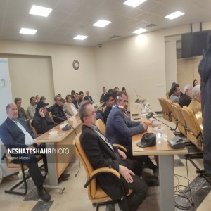 گزارش تصویری از نشست جمعی از فعالین اجتماعی شهر با فرماندار شهرستان