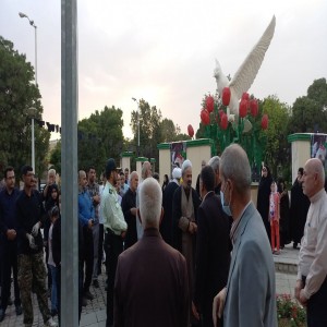 گزارش تصویری از اهتراز پرچم امام حسین به مناسبت فرارسیدن ماه محرم در میدان شهدا (شهرداری)