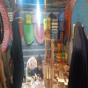 گزارش تصویری از نمایشگاه آثار هنری و توانمندی های بانوان بهاری