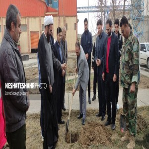 گزارش تصویری از کاشت ۱۰۰ اصله نهال در کارخانه نشاسته الوند به همت اداره منابع طبیعی شهرستان بهار