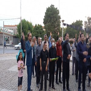 گزارش تصویری از اهتراز پرچم امام حسین به مناسبت فرارسیدن ماه محرم در میدان شهدا (شهرداری)