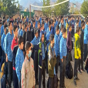 مراسم صبحگاهی با حضور مسئولین به مناسبت هفته بهداشت در دبیرستان پسرانه المهدی