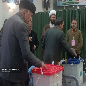 همزمان در اولین ساعات رای گیری: شروع اخذ رای گیری در شعبه مسجد النبی(ص) شهر بهار