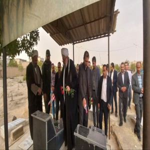 مراسم غبار رویی مزار شهدا به مناسبت آغاز هفته دفاع مقدس