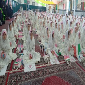 مراسم جشن تکلیف ۳۵۰ دانش آموز مکلف در مصلی امام خمینی بهار برگزار شد