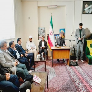 برگزاری برنامه جشن انقلاب و خاطره گویی در محل دفتر امام جمعه بهار
