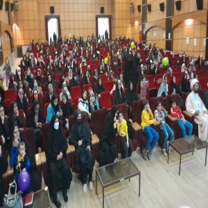 قرارگاه فرهنگی بشری شهرستان بهار با برگزاری اولین همایش ویژه دختران جوان آغاز به کار کرد
