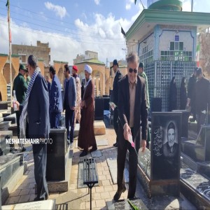 گزارش تصویری از غبارروبی مزار شهدا به مناسبت هفته بسیج