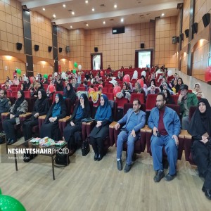 ویژه برنامه جشن بزرگ انقلاب با حضور کودکان، نوجوانان و خانواده ها